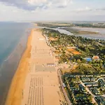 Cozy Facing The Sea ביביונה
