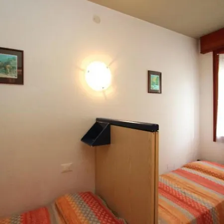 Cozy 2 Bedroom Apartment Facing The Sea