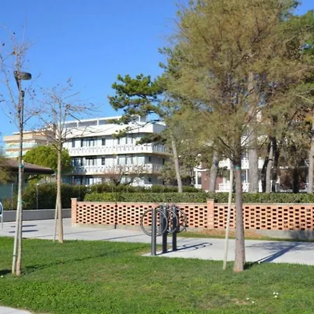 Cozy 2 Bedroom Apartment Facing The Sea Lägenhet