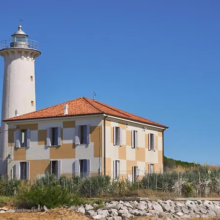 Cozy 2 Bedroom Apartment Facing The Sea *